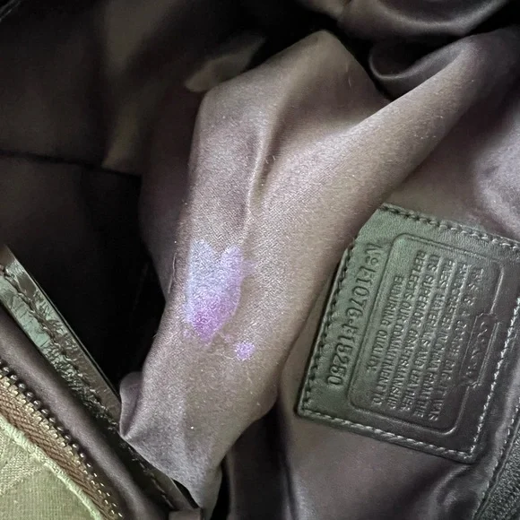 Authentic Coach Hobo Signature shoulder bag. Needs cleaning, no major wear. - Picture 10 of 15